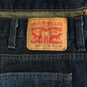 Levi’s 569 jeans